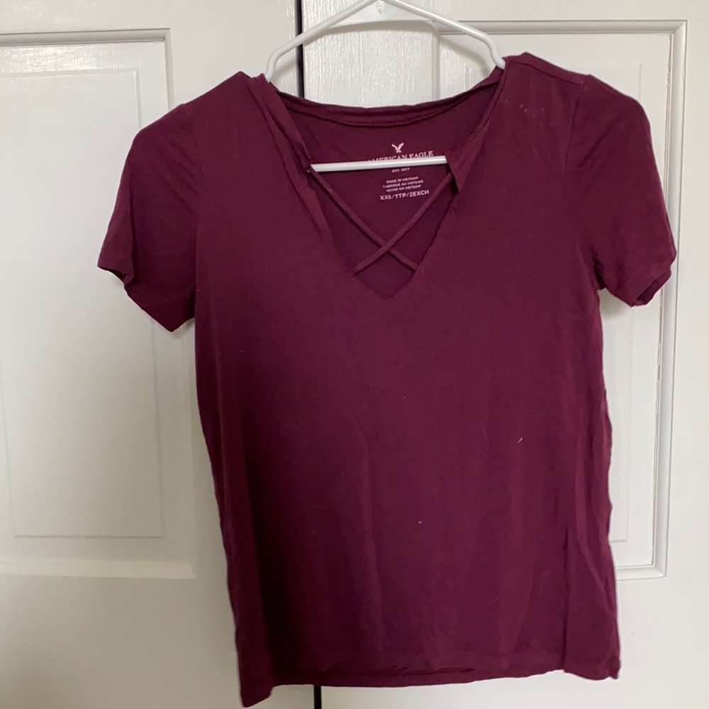 American eagle maroon shirt
